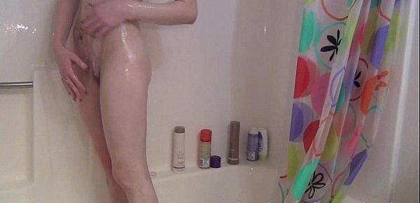  beautiful amateur college girl showering in her real life iowa dorm